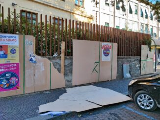 Vandalizzate plance elettorali inciviltà campagna elettorale violenta