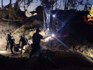 Trovato il corpo di Mattia in un campo vicino al fiume Nevola