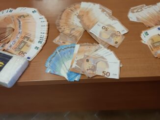 Oltre 1 chilo di cocaina e 33mila 450 € sequestrati a Foligno