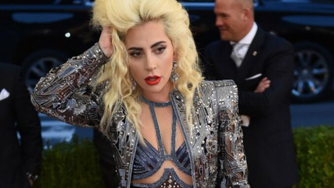 Lady Gaga in vacanza in Umbria, ma anche Robert De Niro, Meryl Streep, Beckham e Spielberg