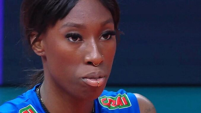 Torna in “azzurro”, Paola Egonu a schiacciare contro il razzismo