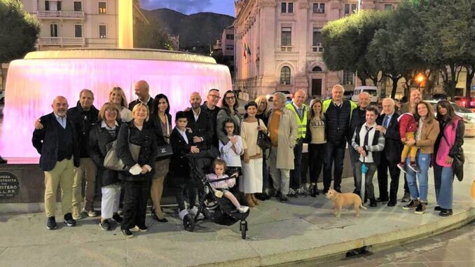 Fontana piazza Tacito e loggette Bazzani a Terni si colorano di rosa contro tumore al seno