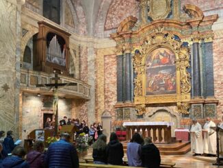 Giornata Mondiale Missionaria preghiera nella chiesa di San Ferdinando  