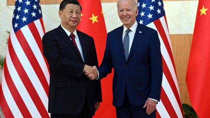 G20, stretta di mano tra Xi e Biden: "Putin non ci disse la verità"
