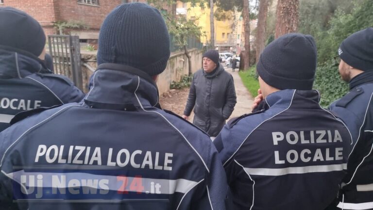 Blitz forze dell'ordine a Fontivegge, altra operazione nella palazzina via Oddi Sforza, occupata abusivamente