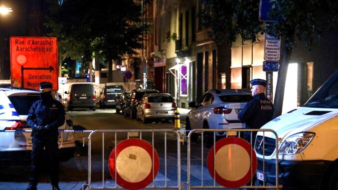 Poliziotto ucciso a coltellate a Bruxelles, un altro ferito