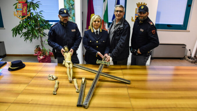 Individuato responsabile danneggiamento crocefisso chiesa Monterone
