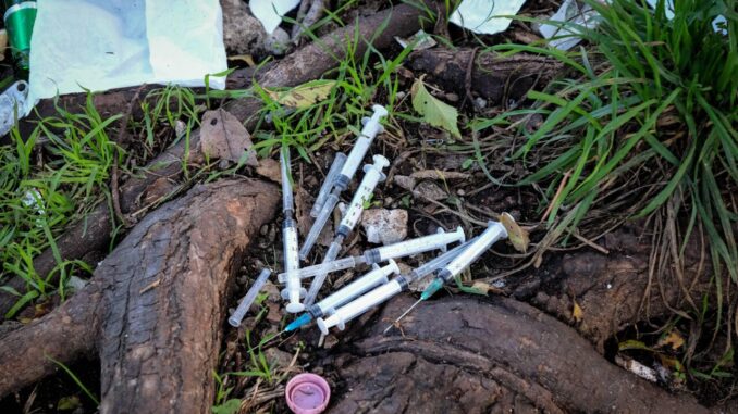 Straniero arrestato, violata misura cautelare, venduta droga di overdose