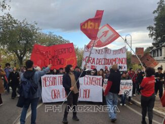 Studenti in piazza a Perugia, “nessun merito a questo governo”