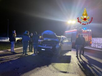 Auto senza controllo abbatte paolo della luce a Gualdo Tadino