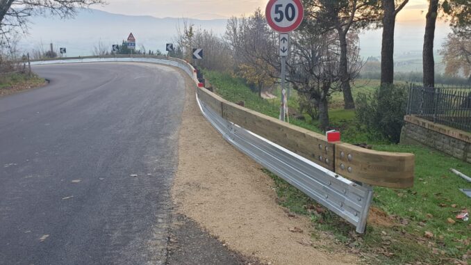Viabilità, installato nuovo guardrail contenitivo per limitare i danni da incidenti stradali