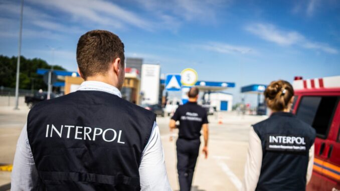 Latitante ricercato per maltrattamenti e traffico di droga, arrestato