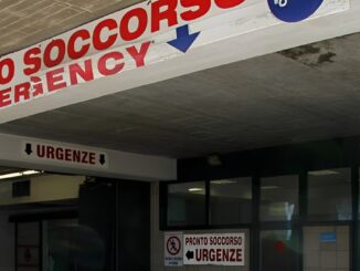 Due notti in pronto soccorso per il ricovero in ospedale. Il consigliere Verdecchia denuncia