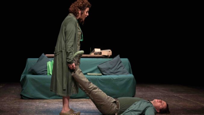 Marco Ceccotti porta in scena al Manini di Narni la sua commedia