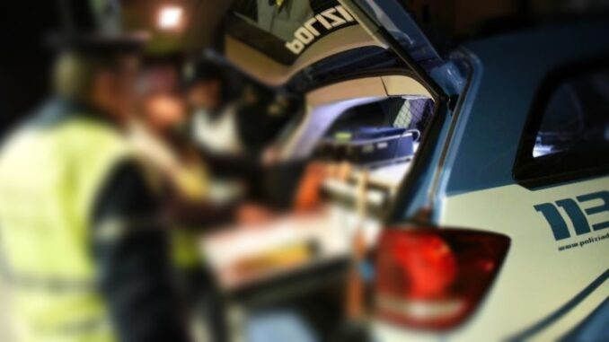 Ubriaco fradicio, tasso alcolemico tre volte superiore al limite, 24enne denunciato