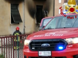 Incendio a Terni, a fuoco un appartamento, gravi danni all'immobile