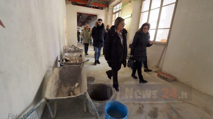 Scuola Ciabatti, il sopralluogo con il sottosegretario Paola Frassinetti