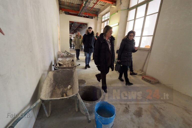 Scuola Ciabatti, il sopralluogo con il sottosegretario Paola Frassinetti
