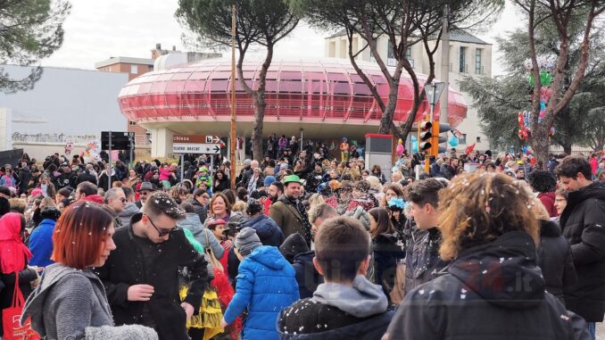 Carnevale: a San Sisto tornano i carri e la magia della festa