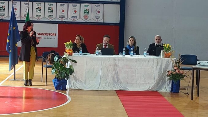 Educazione alla legalità, gli studenti IC Perugia 12 incontrano il procuratore tribunale minorenni
