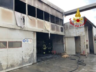 Incendio impianto di sverniciatura a Foligno, nessun ferito