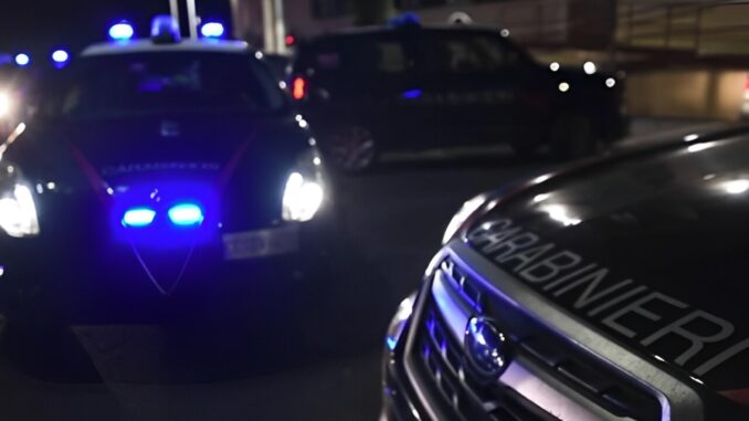 Aggredisce l'ex compagna italiana, lei salvata ai passanti in via Turati a Terni