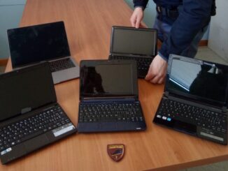 Polizia ritrova un bottino e lo restituisce ai proprietari