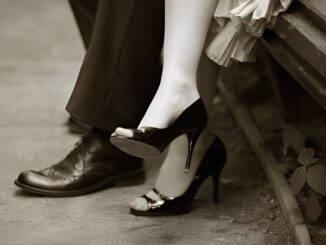 Sesso e lezioni di inglese in cambio di droga, due arresti a Terni