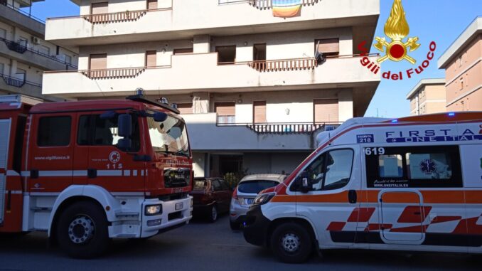 85enne intossicato dal fumo in un incendio a Città di Castello
