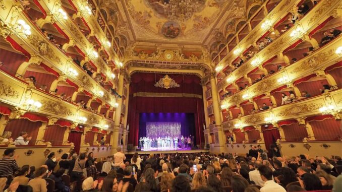 Detenuti a teatro progetto Per Aspera ad Astra Shab Qirmiz – notte carminio