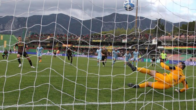 La Ternana batte in rimonta il Pisa, finisce 2-1, reti di Favilli e Falletti