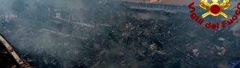 Incendio nella notte a Bastia Umbra, a fuoco il Maury's di Bastiola
