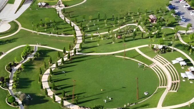 Pasqualine Kolor's al Barton Park evento bimbi fatine e beneficenza