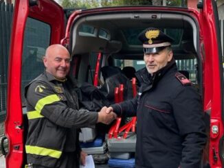 Donati, dai carabinieri, attrezzi da lavoro ai Vigili del fuoco Perugia