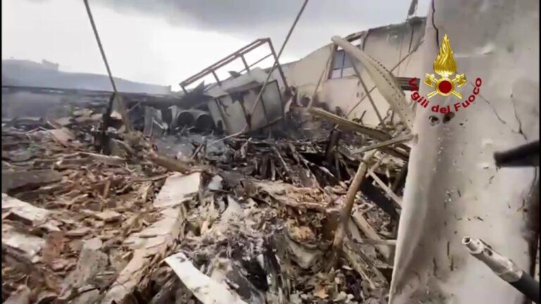 Incendio a Bastiola, del Maury's non più niente, solo un ammasso di macerie