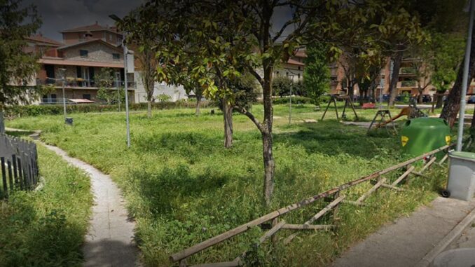 Donna picchiata da un ragazzino per vendetta: «A Castel del Piano non si vive più»