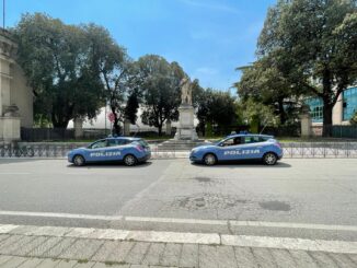 Si barrica e tenta suicidio, uomo soccorso da Polizia e 118 a Foligno