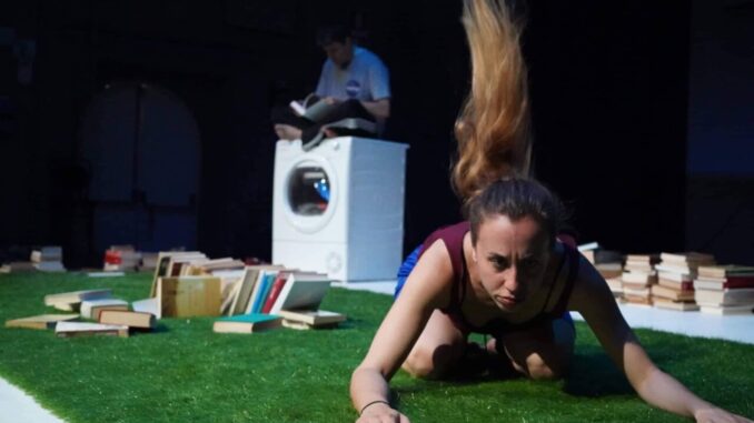 Caroline Baglioni e Michelangelo Bellani in scena con Sempre verde