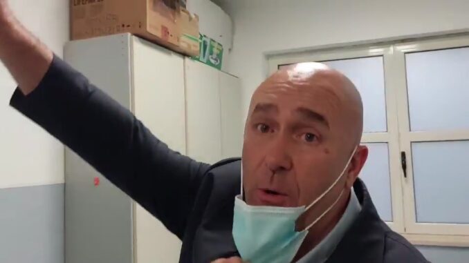 Blitz di Bandecchi in ospedale e via agli insulti e arriva la solidarietà