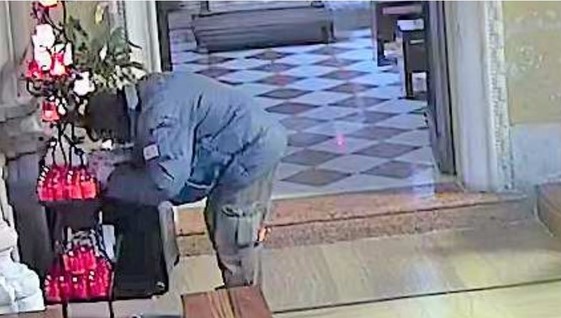 Ruba in convento a Stroncone, i frati lo smascherano e i carabinieri lo arrestano