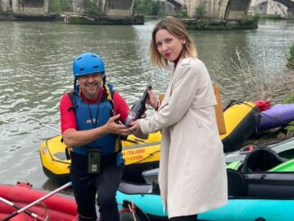 E’ arrivata a Roma, via fiume Tevere, la bottiglia di Only Wine