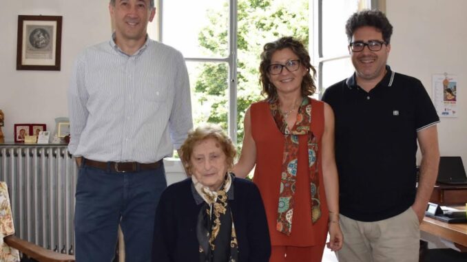 Imelda Starnini a 90 anni consegue il diploma di maturità