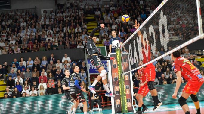 Sir Safety Susa, Sebastian Solè rimane a Perugia