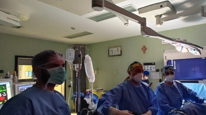Rara forma di gravidanza extrauterina, delicato intervento mininvasivo