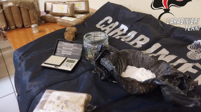 Arrestate due persone per detenzione ai fini di spaccio di stupefacenti