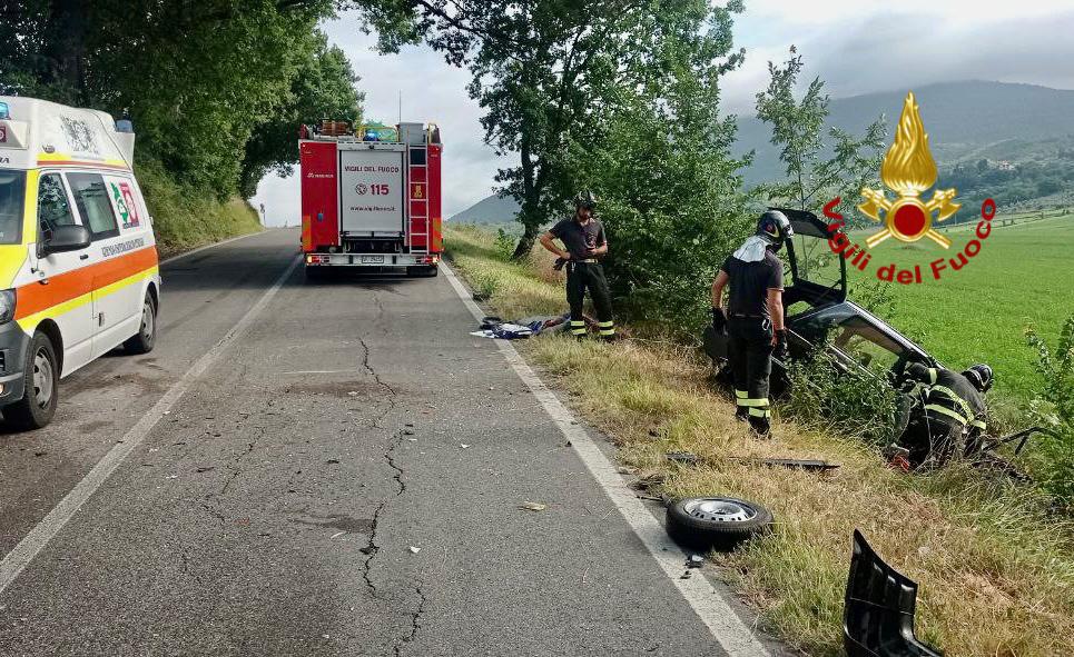 Grave incidente stradale a Maestrello di Perugia, anziano ferito nello scontro con autotreno