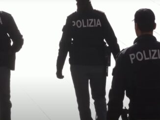Tenta di eludere controllo, 43enne denunciato dalla Polizia di Stato 
