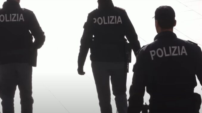 Tenta di eludere controllo, 43enne denunciato dalla Polizia di Stato 