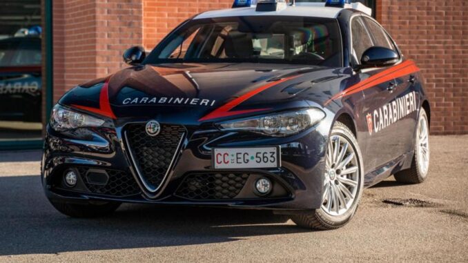 Mamma fa arrestare la figlia tossicodipendente violenta, stanca delle sue continue richieste di denaro