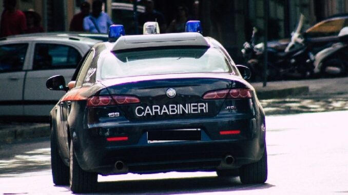 Carabinieri arrestano un minore e ne denunciano sette